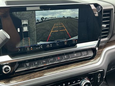 New 2026 GMC Sierra 2500 SLE AWD/4WD image 15