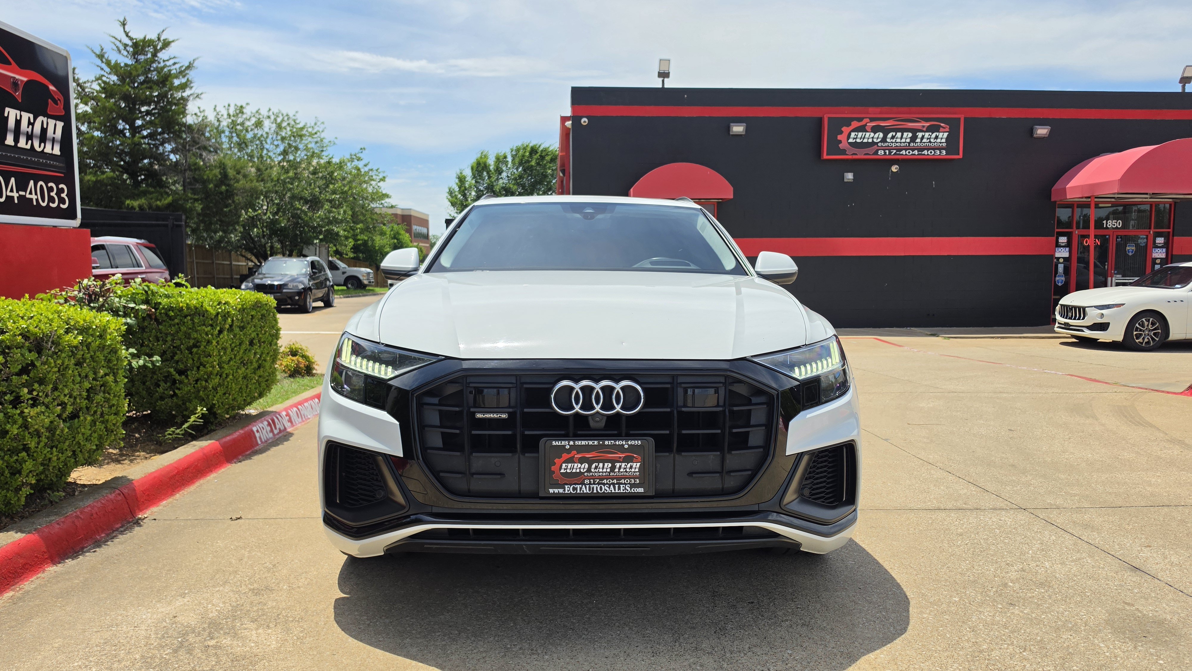 Used 2019 Audi Q8 Prestige w/ Luxury Package AWD/4WD image 5