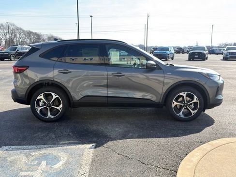 New 2026 Ford Escape ST-Line Select w/ Tech Pack #1 AWD/4WD image 4