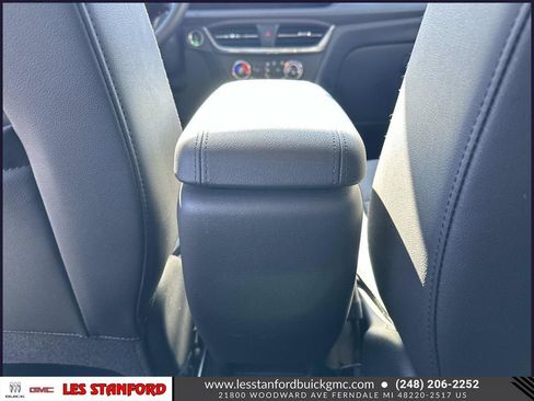 Used 2024 Buick Encore GX Preferred AWD/4WD image 15