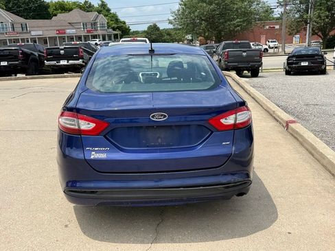 Used 2016 Ford Fusion SE FWD image 7