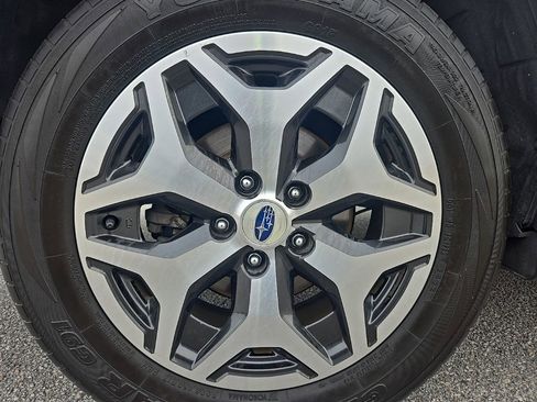 Used 2021 Subaru Forester Premium image 9