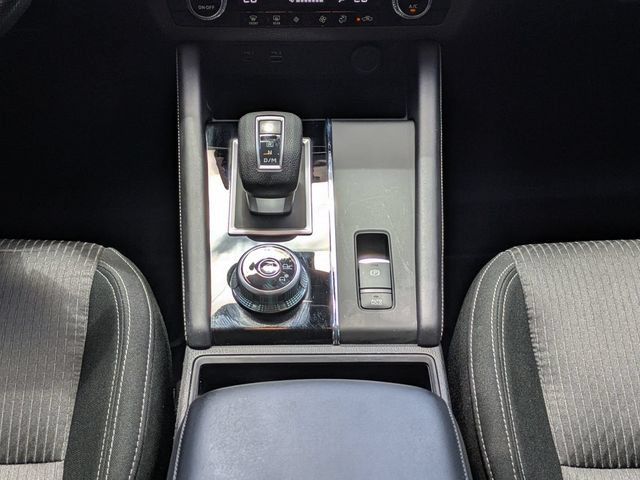 Used 2024 Mitsubishi Outlander ES FWD image 19