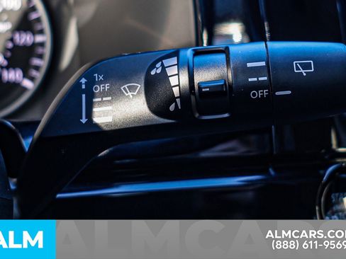 Used 2025 Nissan Pathfinder SV image 31