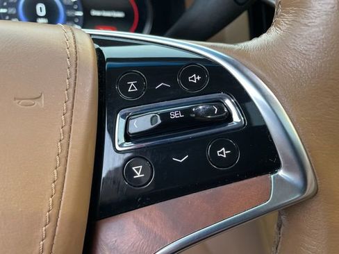 Used 2016 Cadillac Escalade Platinum image 31