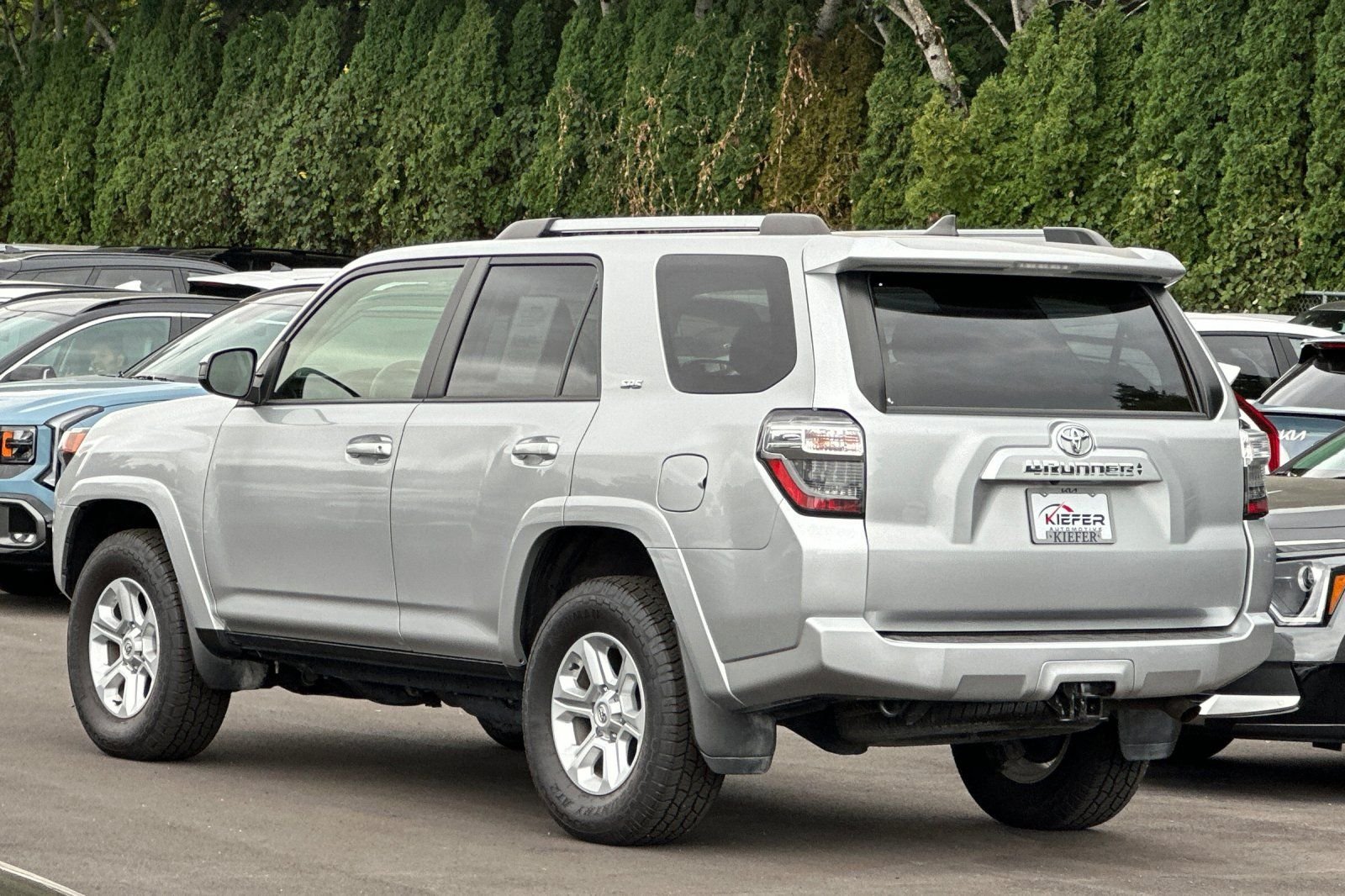 Used 2024 Toyota 4Runner SR5 AWD/4WD image 6