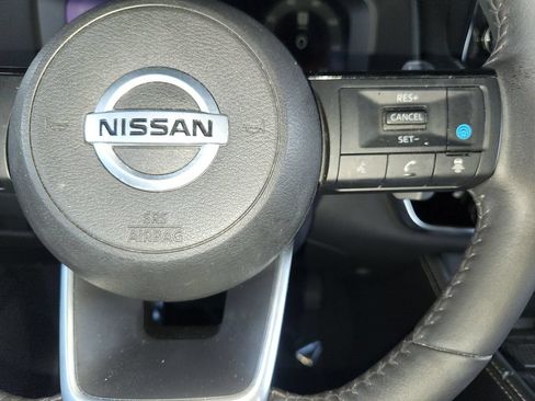 Used 2021 Nissan Rogue Platinum FWD image 28