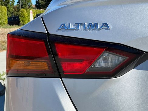 Used 2022 Nissan Altima 2.5 SR image 26