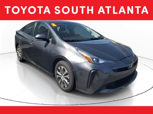 Used 2022 Toyota Prius LE image 1