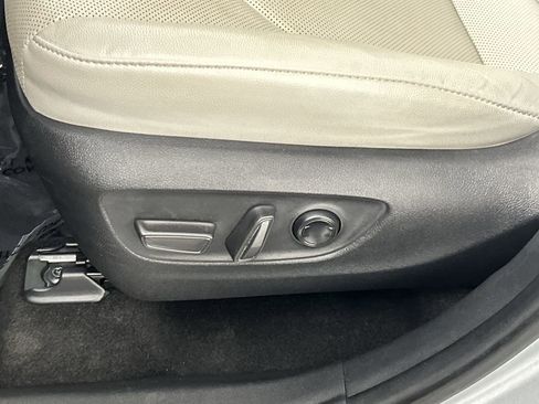 Used 2024 Toyota Grand Highlander Limited image 21