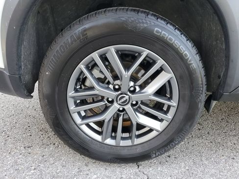 Certified 2024 Nissan Rogue S FWD image 5