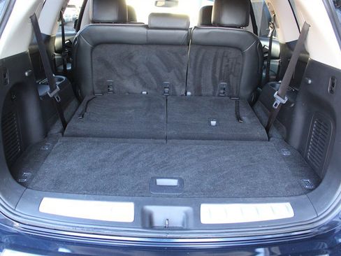 Used 2019 INFINITI QX60 Luxe w/ Essential Package image 29