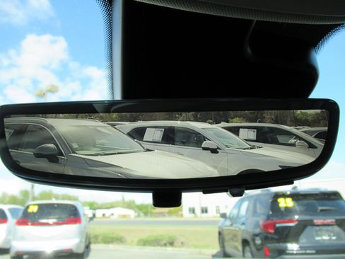 Used 2023 Buick Envision Avenir FWD image 32