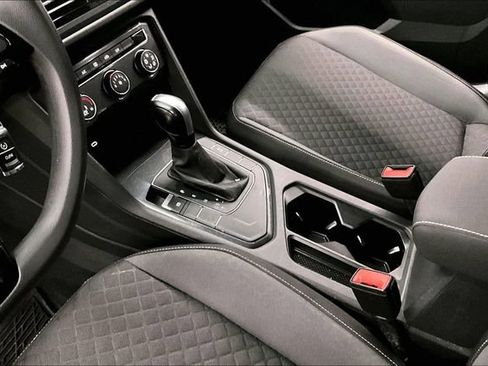 Used 2021 Volkswagen Tiguan S image 17