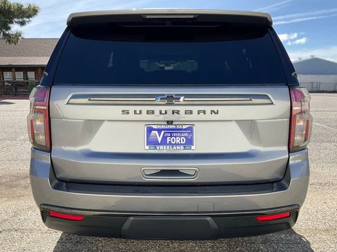 Used 2021 Chevrolet Suburban Z71 w/ Luxury Package AWD/4WD image 21