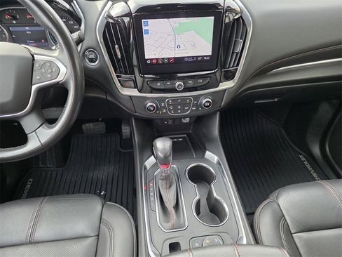 Used 2022 Chevrolet Traverse RS image 19