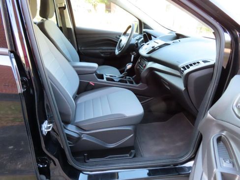 Used 2018 Ford Escape S image 22