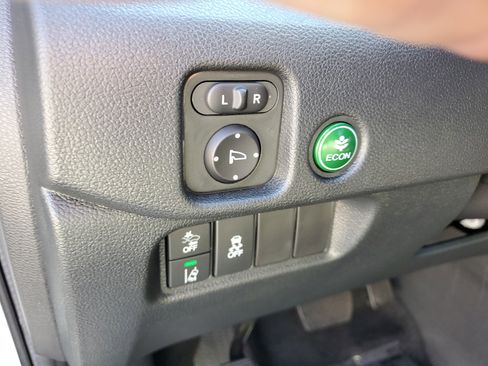 Used 2022 Honda Pilot TrailSport image 22