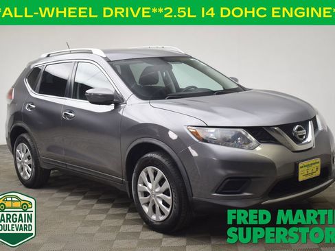 Used 2016 Nissan Rogue S w/ Appearance Package image 1