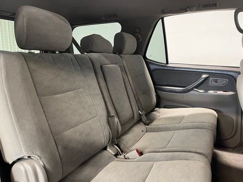 Used 2005 Toyota Sequoia SR5 RWD image 12