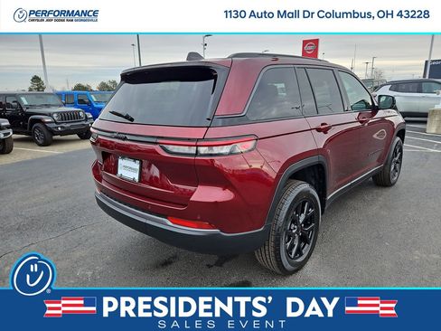 New 2026 Jeep Grand Cherokee Altitude image 7