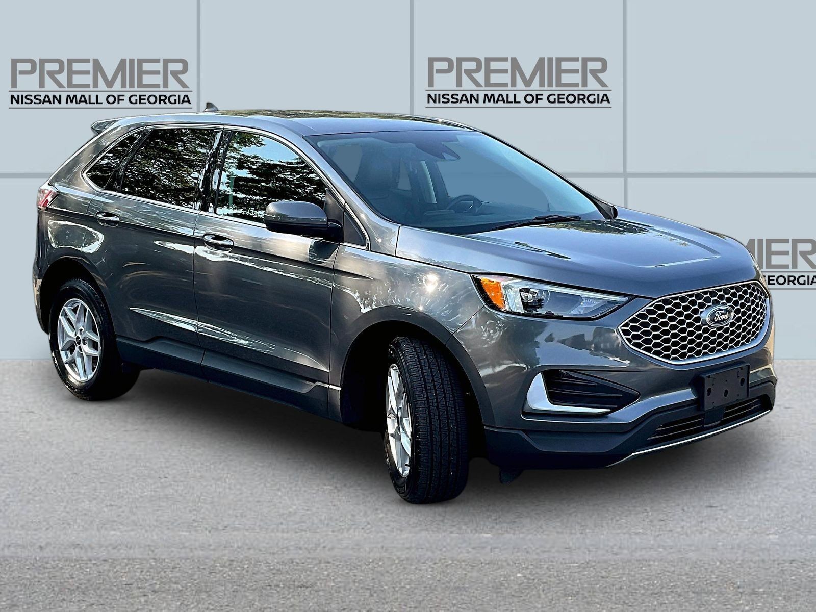 Used 2024 Ford Edge SEL AWD/4WD image 3