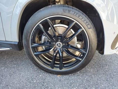 Used 2024 Mercedes-Benz GLS 450 4MATIC w/ Pinnacle Trim Package image 5
