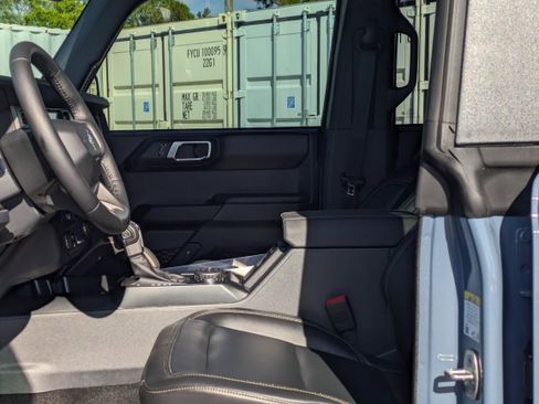 New 2025 Ford Bronco Badlands image 38