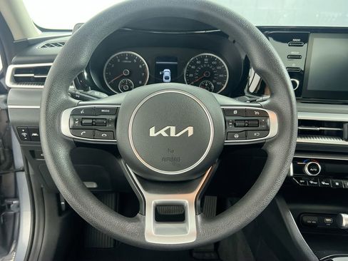 Used 2023 Kia K5 LXS image 17