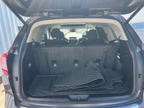 Used 2022 Subaru Ascent Touring AWD/4WD image 11