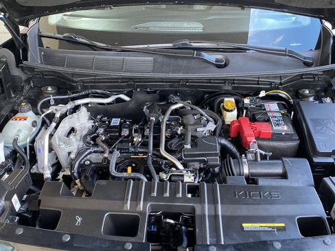 Certified 2025 Nissan Kicks SV AWD/4WD image 37