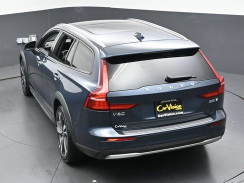 Used 2023 Volvo V60 B5 Cross Country Plus w/ Climate Package AWD/4WD image 36