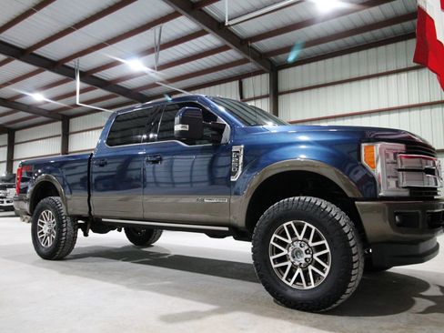 Used 2017 Ford F250 King Ranch w/ King Ranch Ultimate Package image 16