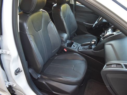 Used 2013 Ford Focus Titanium w/ Titanium Handling Pkg image 20