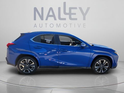 Used 2022 Lexus UX 200 w/ Premium Package FWD image 6