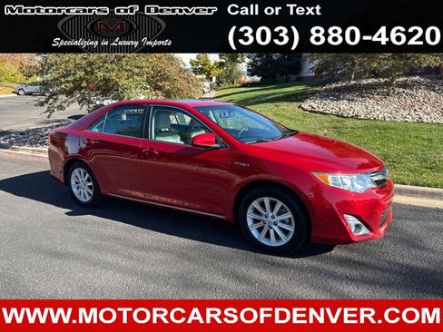 Used 2014 Toyota Camry XLE image 3