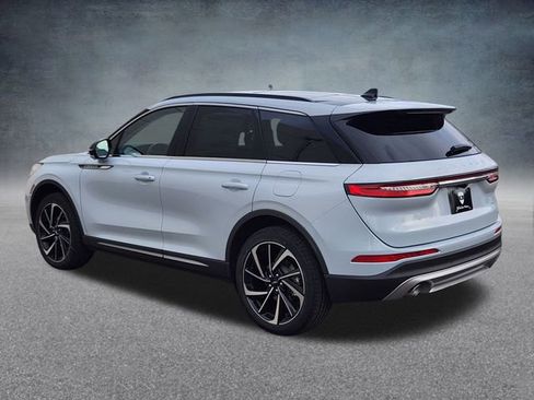 New 2026 Lincoln Corsair Reserve image 5