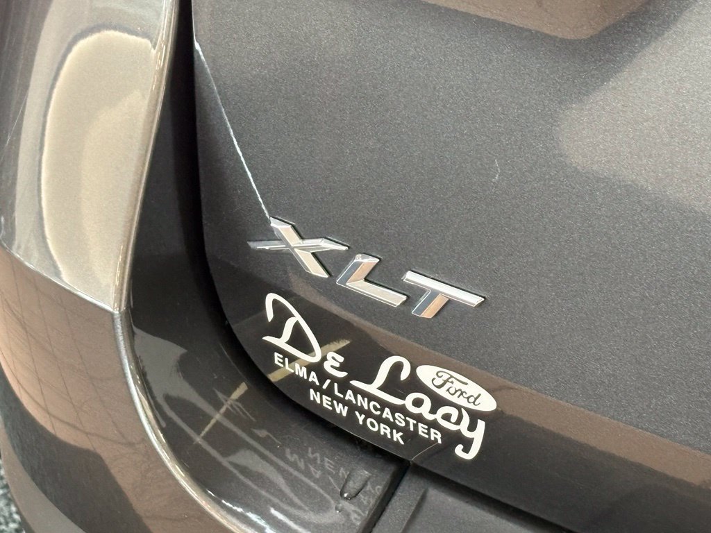 Used 2020 Ford Explorer XLT w/ Comfort Package AWD/4WD image 12