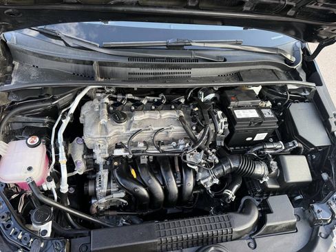 Used 2022 Toyota Corolla LE FWD image 27
