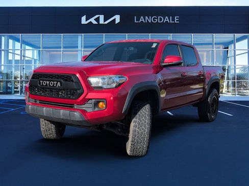 Used 2016 Toyota Tacoma SR image 11