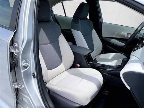 Used 2021 Toyota Corolla LE FWD image 9