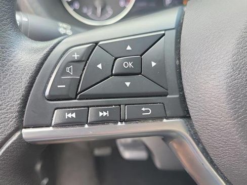 Used 2024 Nissan Sentra SV FWD image 18