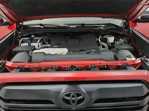 Used 2024 Toyota Tundra Limited AWD/4WD image 13