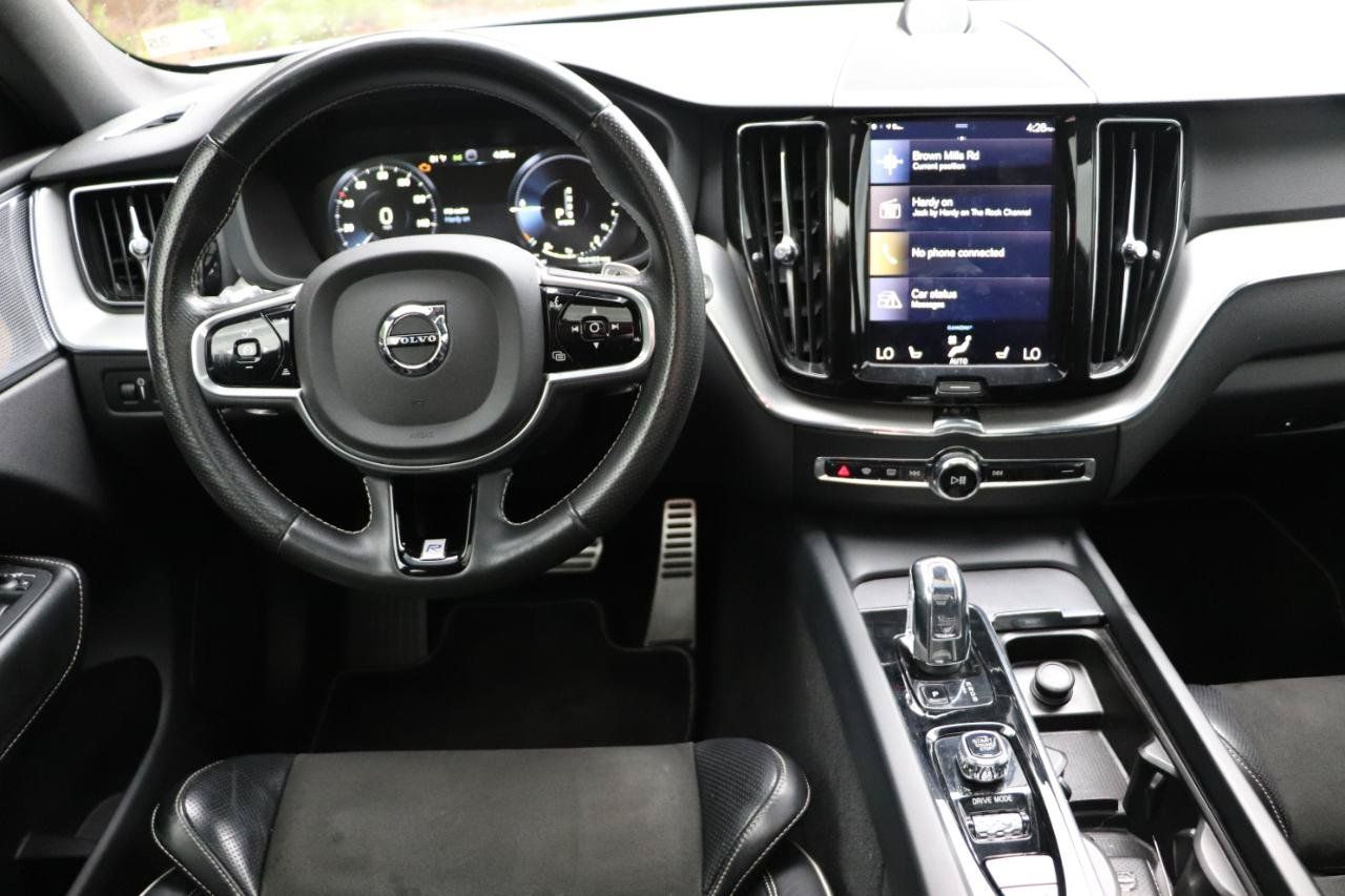 Used 2018 Volvo XC60 T8 R-Design w/ Convenience Package AWD/4WD image 16