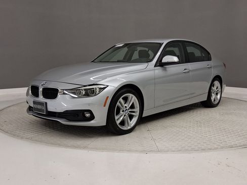 Used 2018 BMW 320i Sedan RWD image 35