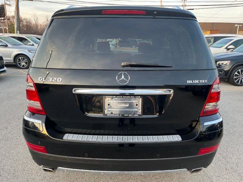 Used 2009 Mercedes-Benz GL 320 BlueTEC 4MATIC image 4