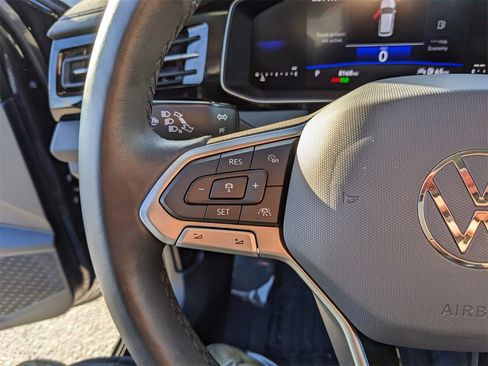 Certified 2025 Volkswagen Jetta S image 29