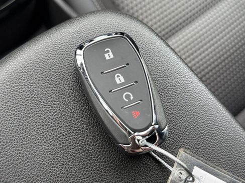 Used 2025 Chevrolet Trax LT image 21