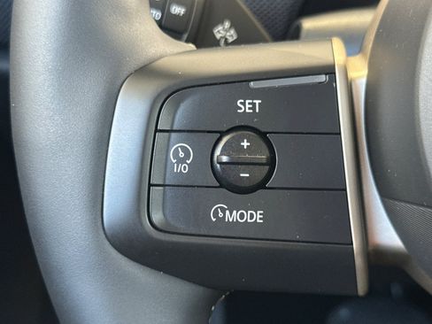 Used 2025 MINI Cooper 2-Door Hardtop FWD image 30