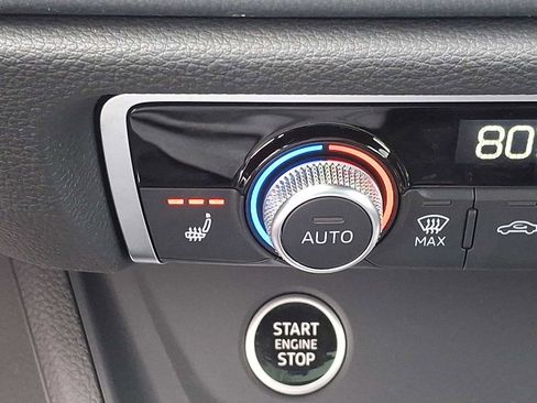 Certified 2025 Audi Q3 2.0T Premium w/ Convenience Package image 19